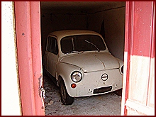 Auto v garáži
